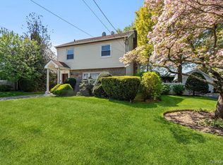 99 Norwood Avenue, Malverne, NY 11565