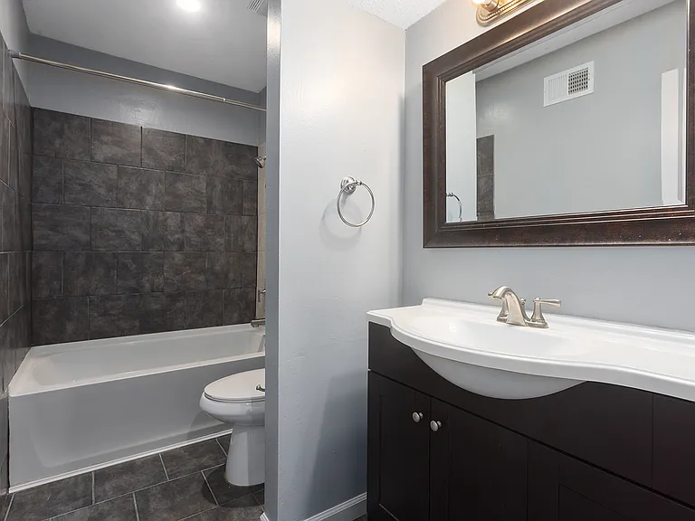 577 NW Valleybrook Rd — Photo 13