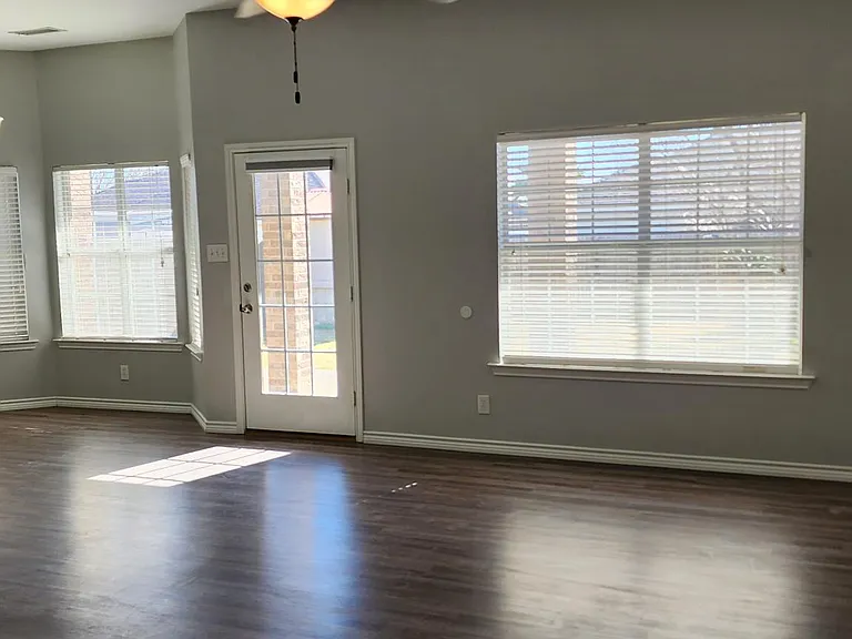 7018 Robbie Rd — Photo 9