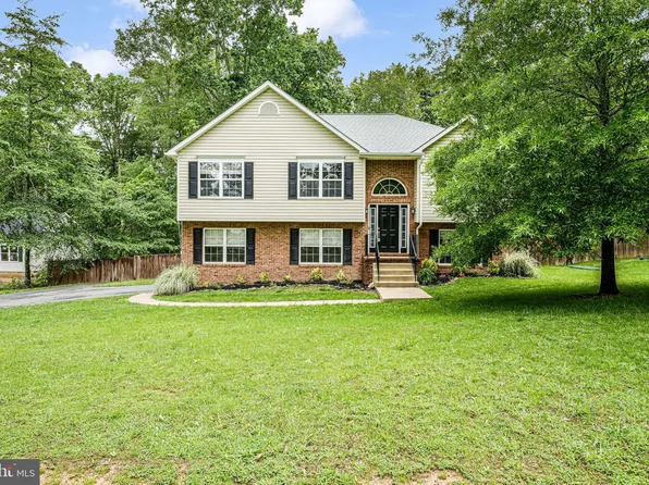 20 Breezy Hill Dr, Stafford, VA 22556