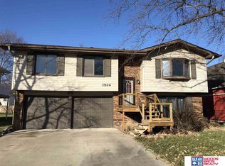 1914 Irving St, Beatrice, NE 68310