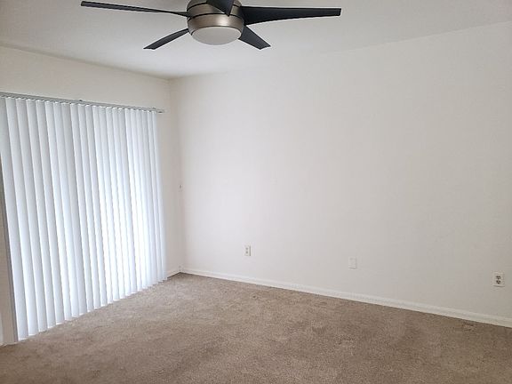 5th image of 1024 SE 25th Ter