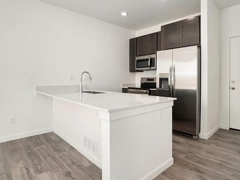 5492 2nd Ave — Photo 2