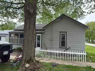 511 Harrison St, Olin, IA 52320