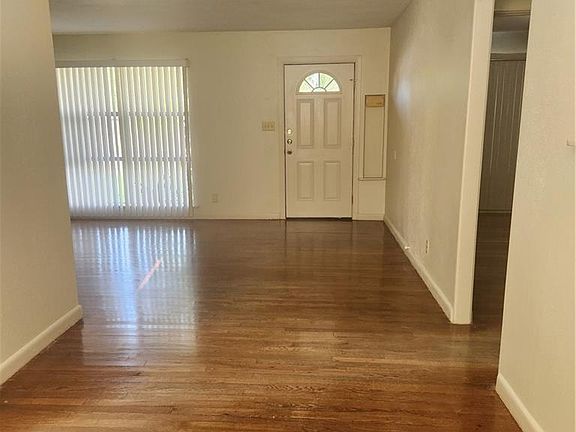 4th image of 439 Quince Cir
