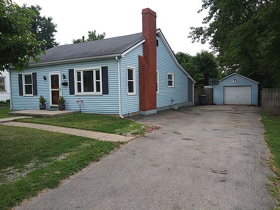 4th image of 410 Emerson Dr