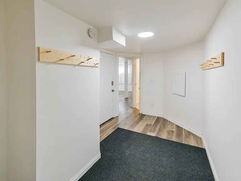 205 Pineset Pl NE #B — Photo 4