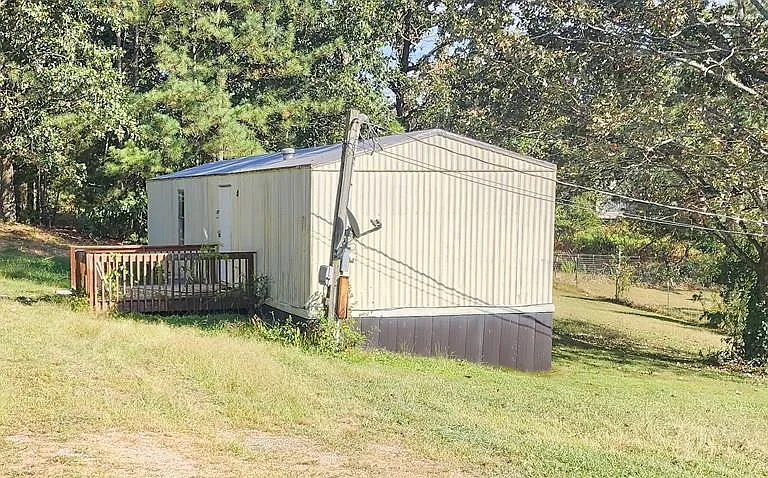 1099 Norton Bridge Rd — Photo 1