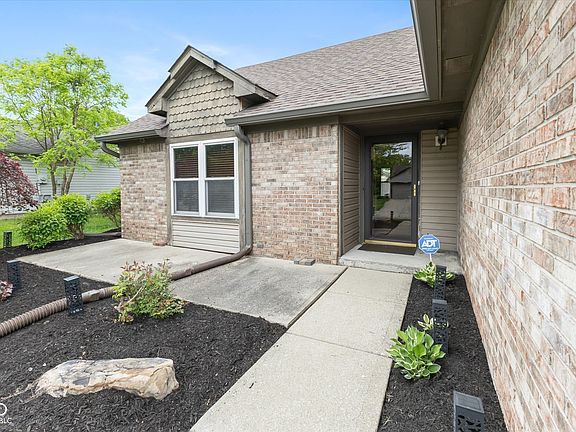 2nd image of 3630 Foxtail Dr
