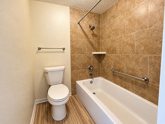 5th image of 12484 Abrams Rd APT 2324
