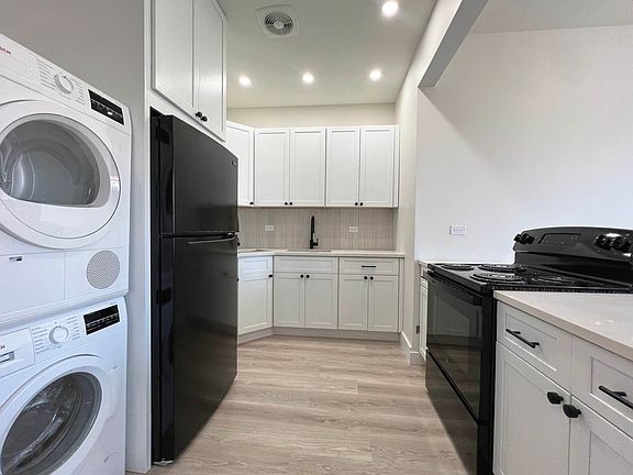 3rd image of 952 Bedford Ave #5F
