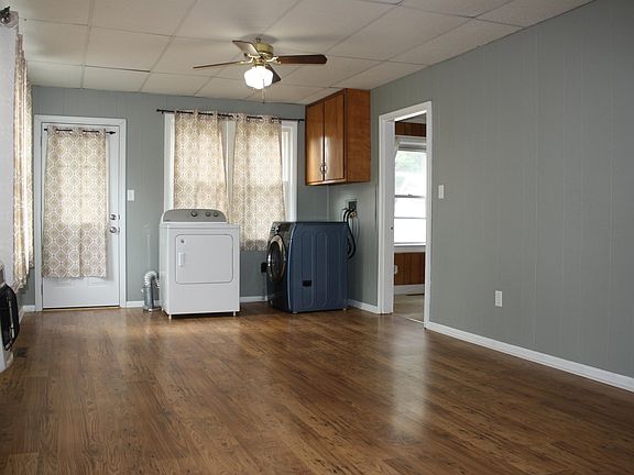 4th image of 125 Hodge St