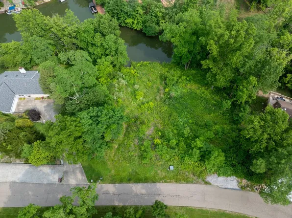 2458 Cedar Cliff Dr, Lawrenceburg, IN 47025