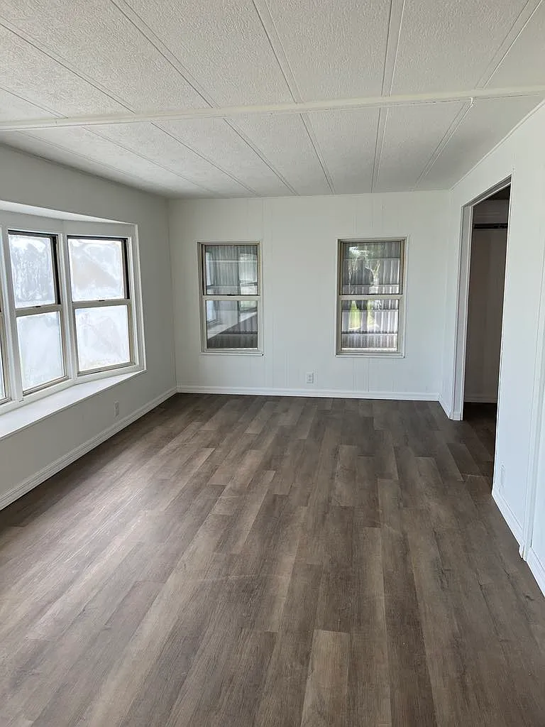 2 bed, 1070 sqft, $1,500 — Photo 1