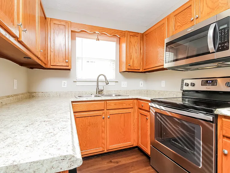 1754 Lucille Ln — Photo 8