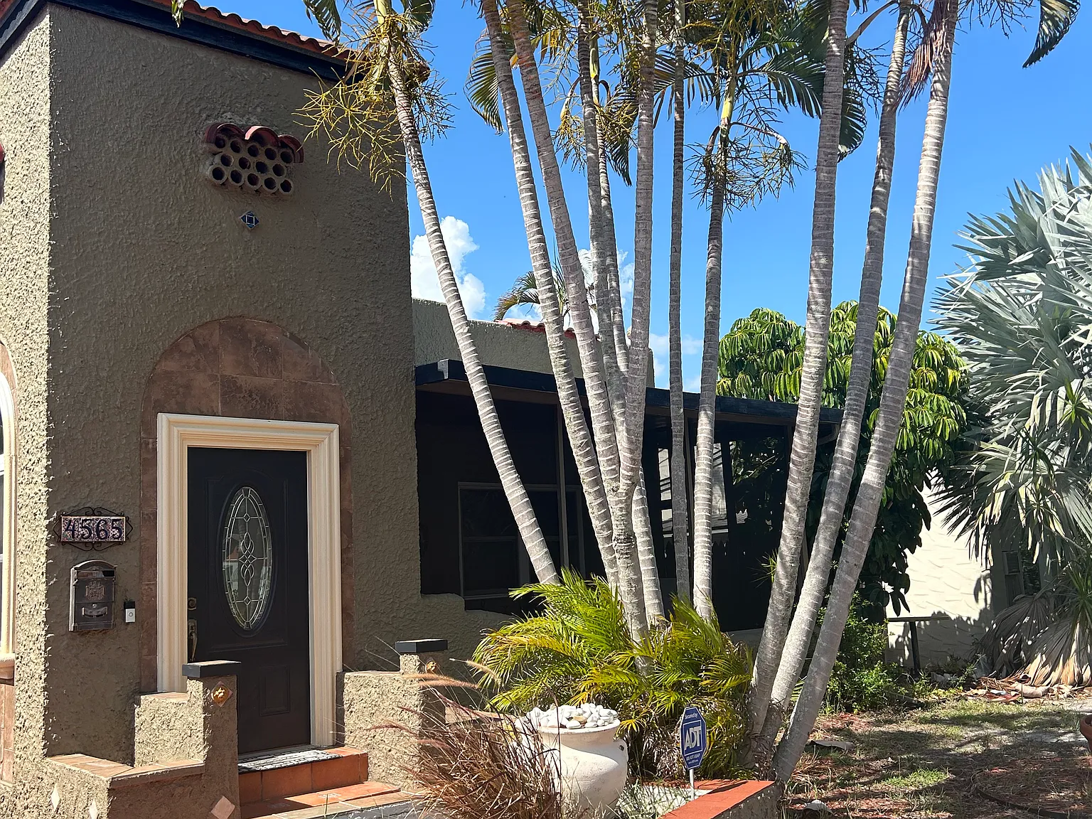2 bed, 1236 sqft, $2,650 — Photo 2