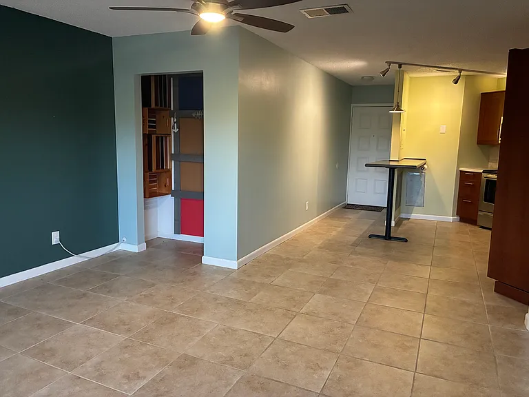 1999 NE Collins Cir #100 — Photo 14