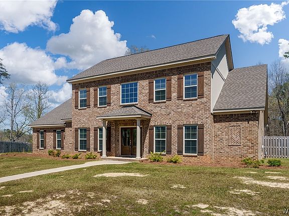 2nd image of 3920 Churchill Ln