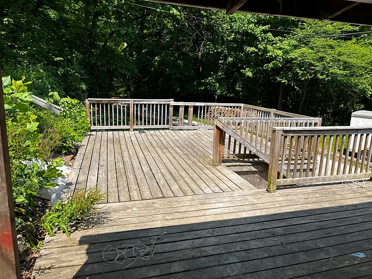 408 McDade Ln — Photo 16