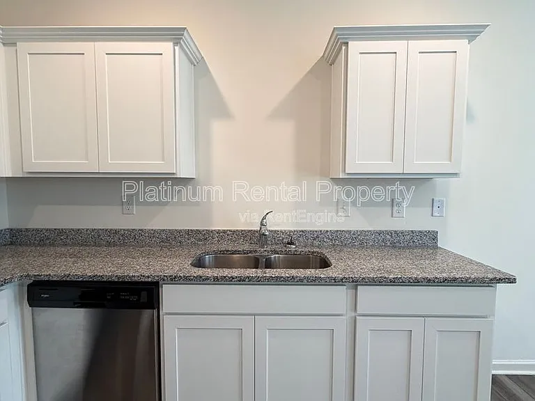 177 Swindon Dr — Photo 12