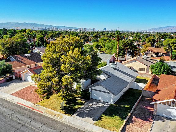 2nd image of 3136 Blossom Glen Dr