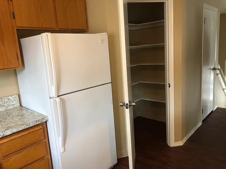 16423 NE Russell St #16423 — Photo 7