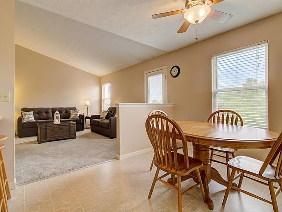 5th image of 375 Imperial Dr