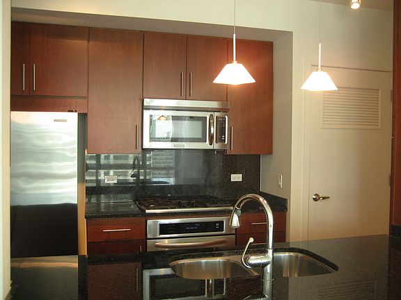 3rd image of 505 N McClurg Ct APT 2201