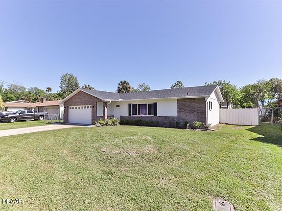 4th image of 14 Laurel Oaks Cir