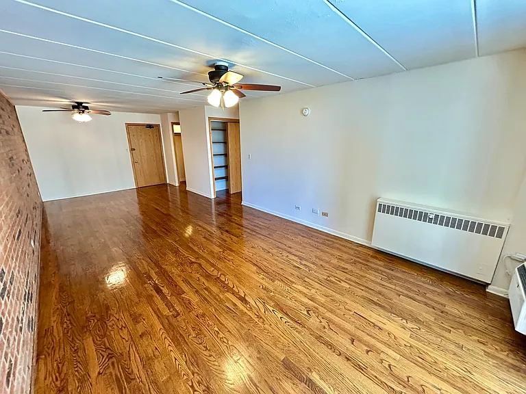 2340 N Commonwealth Ave — Photo 33