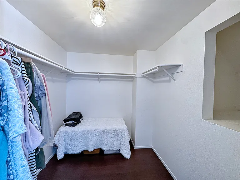 1671 E Kingsley Ave #B — Photo 22