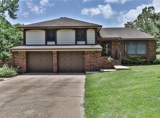 4408 NW Valley View Rd, Blue Springs, MO 64015