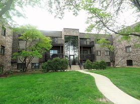 1462 Stonebridge Cir