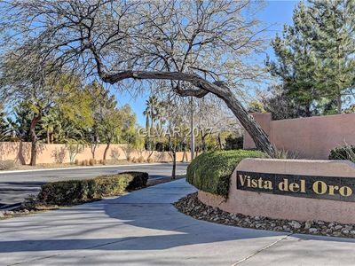 8512 Arco Iris Ln, Las Vegas, NV, 89128