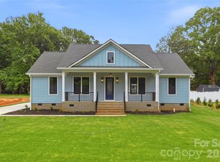 1860 Twin Lakes Rd, Rock Hill, SC 29732