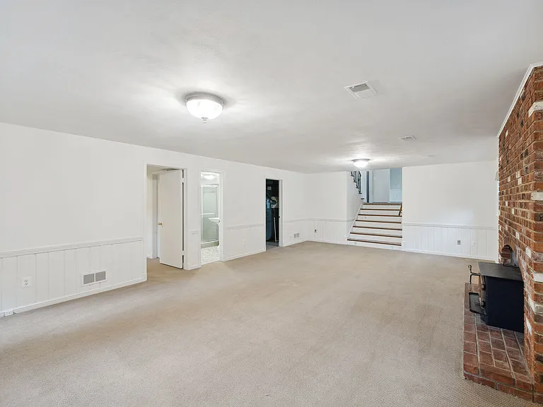 6313 Stoneham Ln — Photo 28