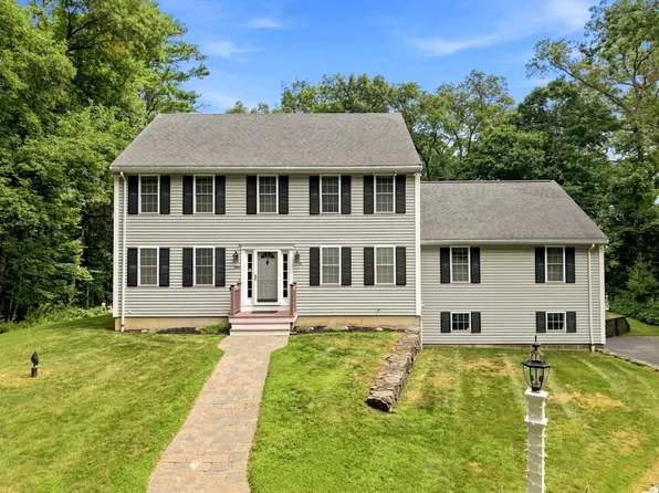 169-169R Nelson St, Georgetown, MA 01833