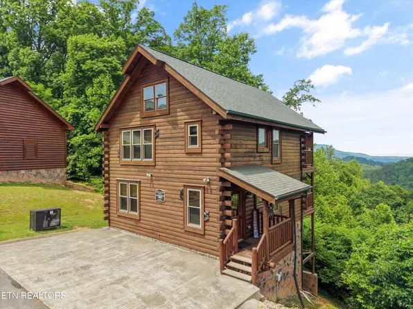2803 White Oak Ridge Ln, Sevierville, TN 37862