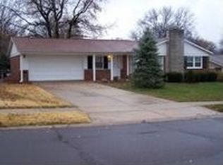 1610 Milbank Dr, Florissant, MO 63031