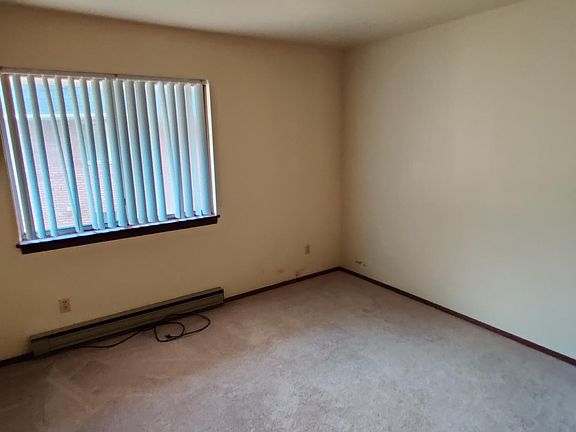 5th image of 3907 Bauer Dr APT 4