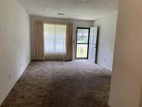 4th image of 4577 Autumn Woods Way