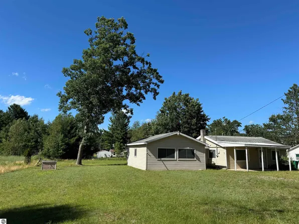 1549 E Greenwood Rd, Alger, MI 48610