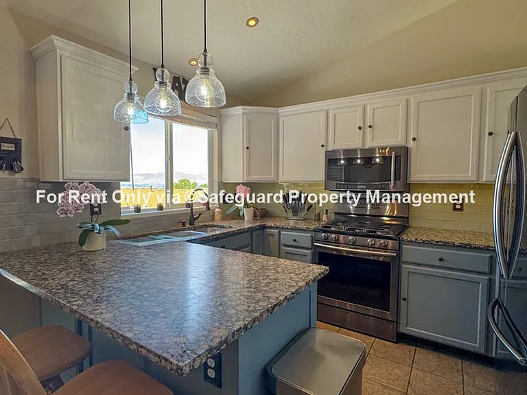 15052 S Manilla Dr — Photo 5