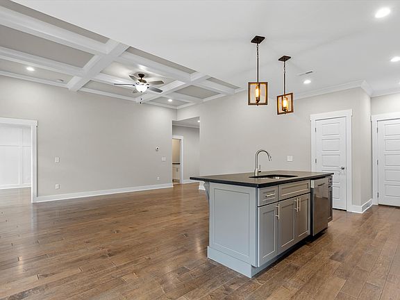 4th image of 8913 Silver Maple Dr