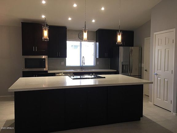 3rd image of 738 N Palo Verde