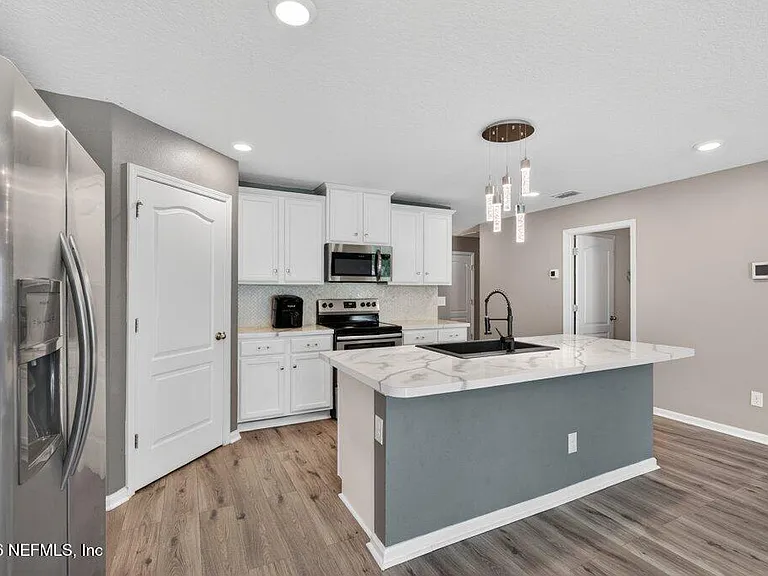 9099 Tahoe Ln — Photo 12