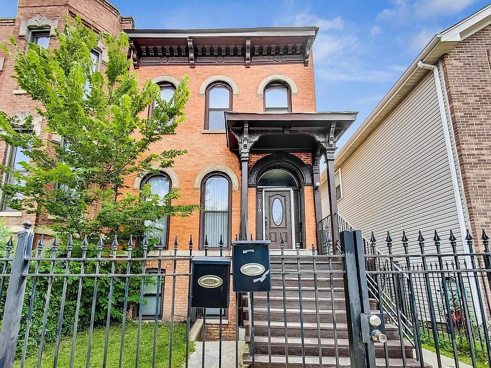 1st image of 319 S Leavitt St #G