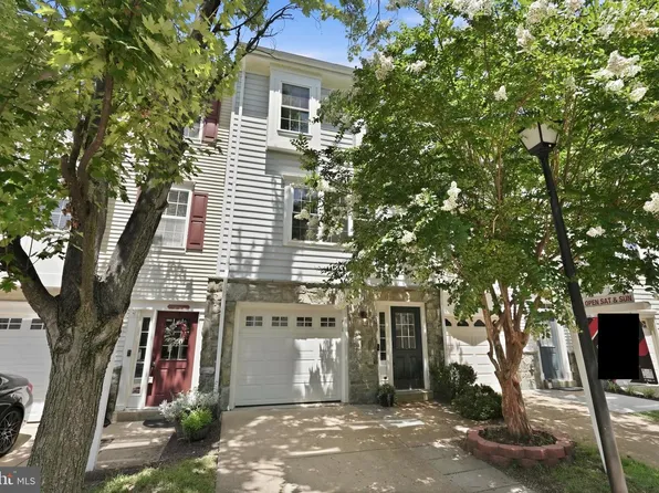 3845 Watkins Mill Dr, Alexandria, VA 22304