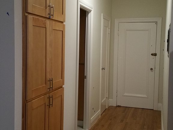 5th image of 502 Hyde St