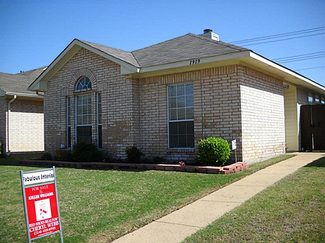1st image of 1919 Hearthside Ln